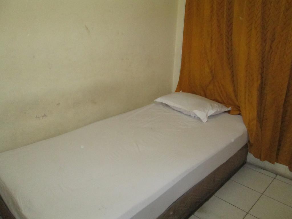 Sinderella Hotel Balikpapan  Rom bilde